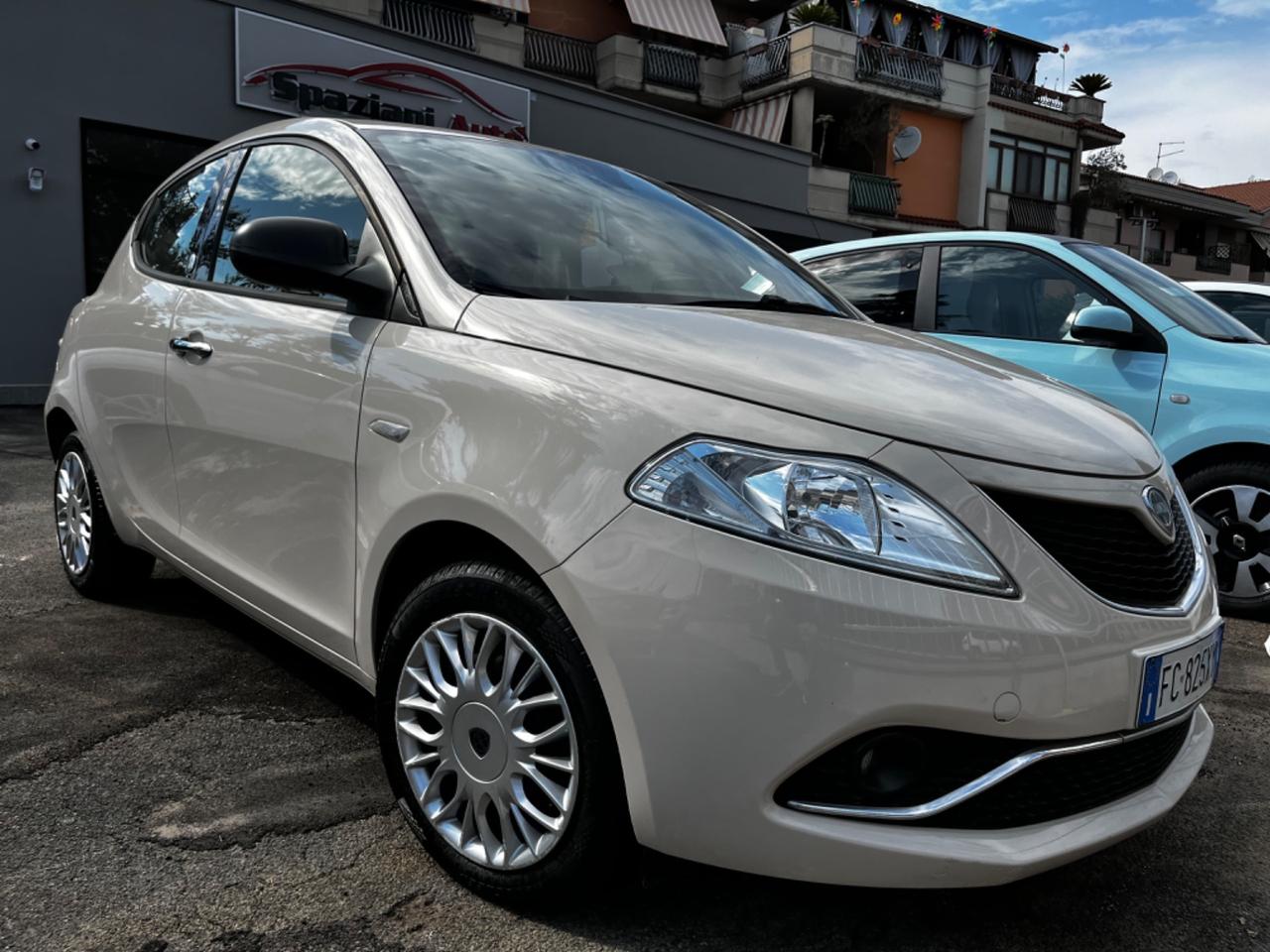 Lancia Ypsilon 1.2 69 CV GPL NEOPATENTATI