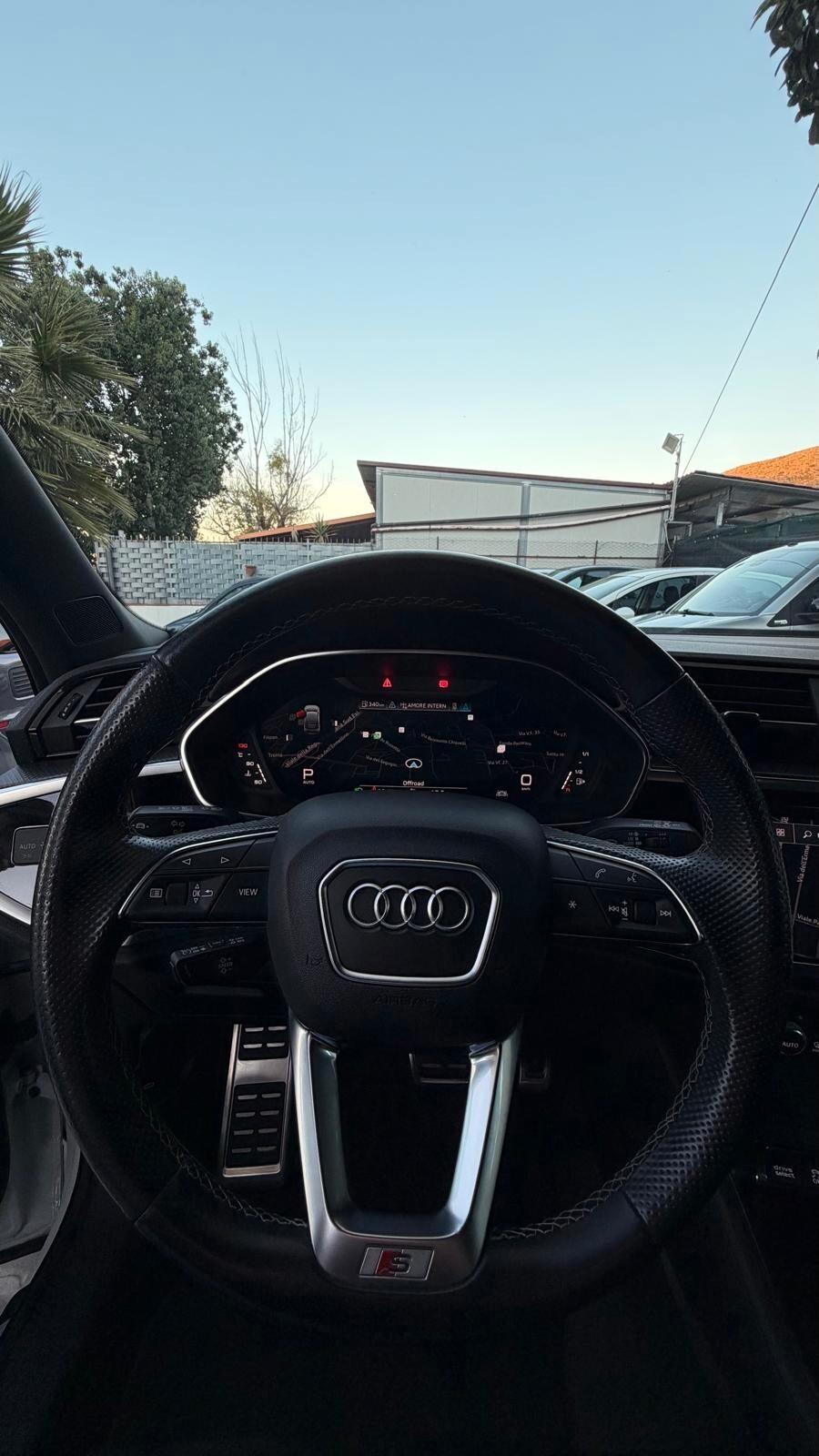 Audi Q3 Sportback Black S line