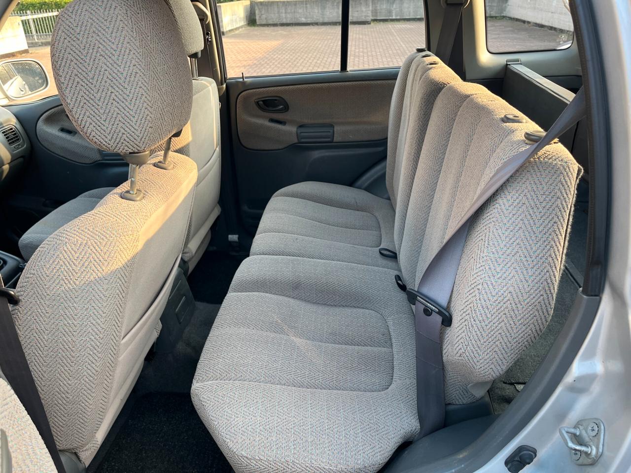 Suzuki Grand Vitara 5 porte 2.0i Benzina