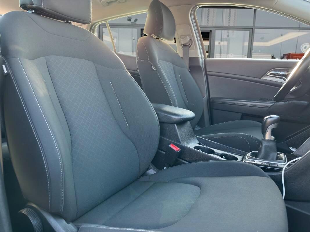 Kia Sportage 1.6 crdi mhev Business con Telecam e CarPlay