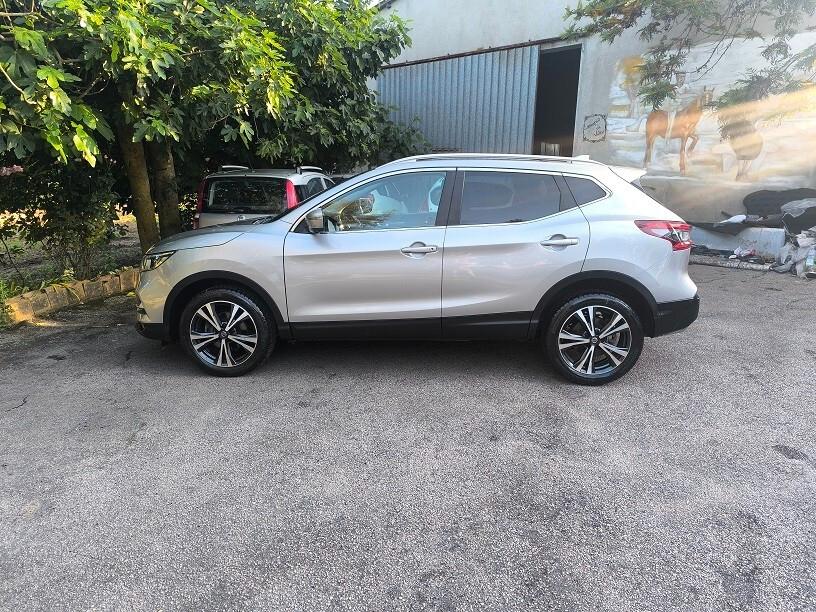 Nissan Qashqai 1.5 dCi N-Connecta