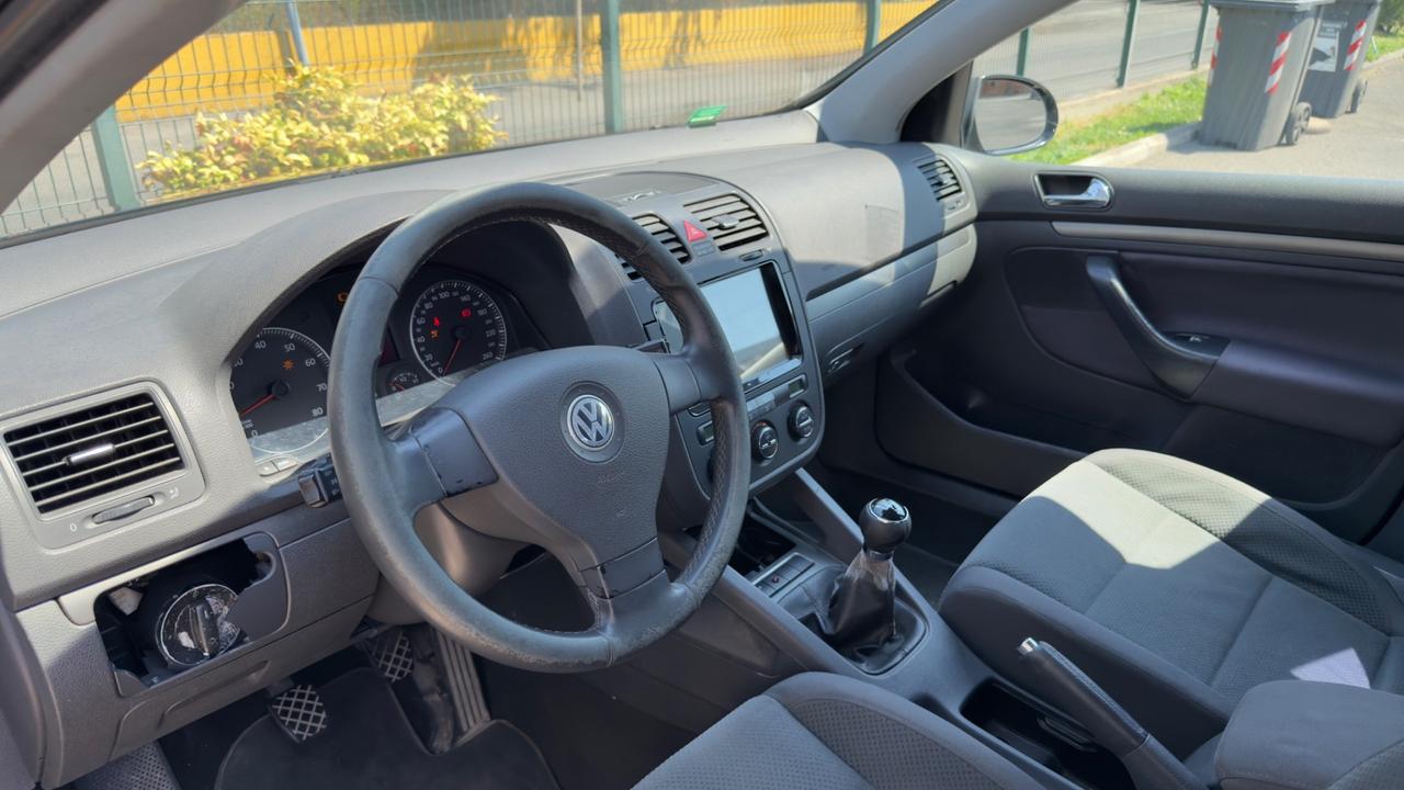 Volkswagen Golf 5 1.6 5p. Comfortline 2005