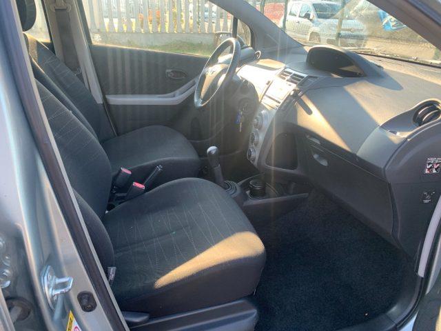 TOYOTA Yaris 1.0 5 porte Sol