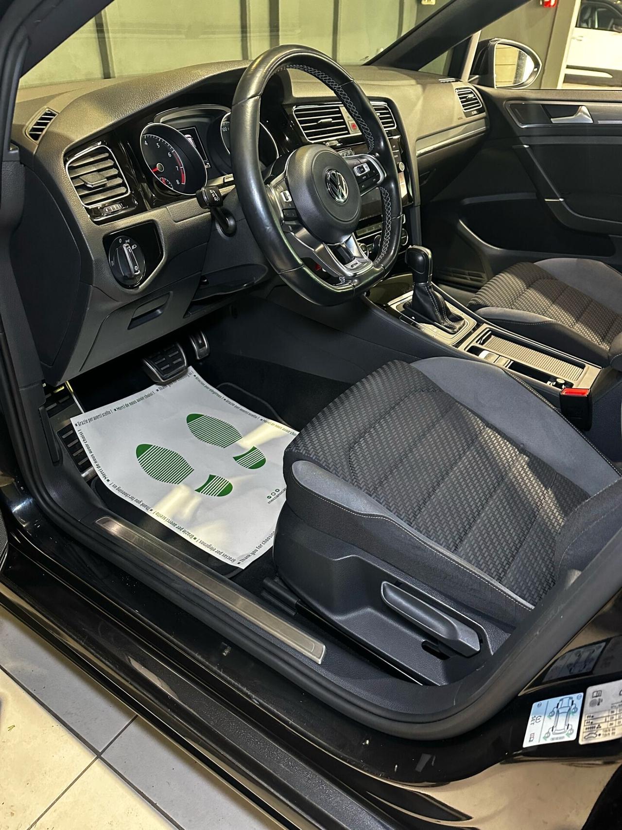 Volkswagen Golf R-LINE 1.5 TSI ACT DSG 5p. BMT