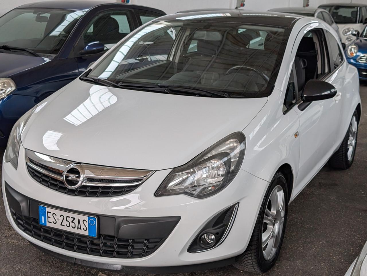 Opel Corsa 1.2 85CV 3 porte GPL-TECH b-color