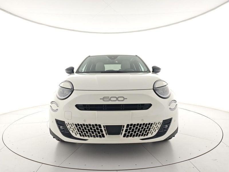 FIAT 600 Hybrid DCT MHEV La Prima + Vernice