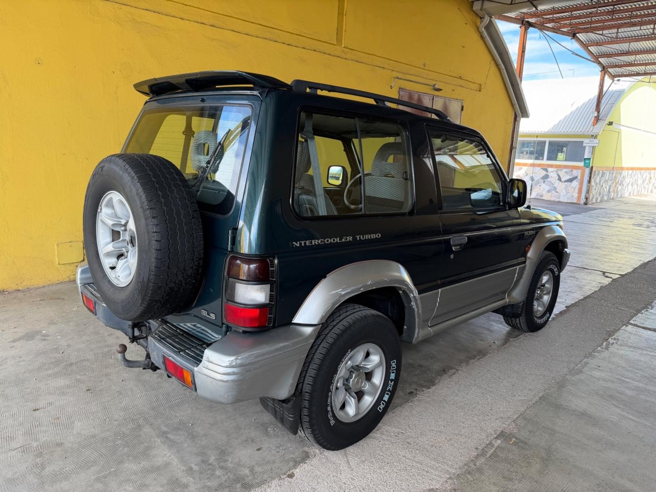 Mitsubishi Pajero 2.5 TDI GLS 3 porte Gancio T.