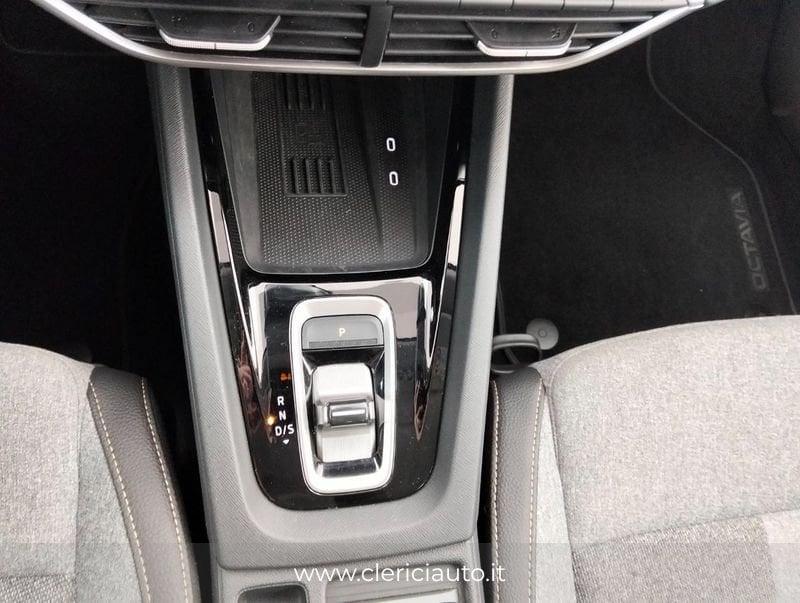 Škoda Octavia 2.0 TDI 150 CV DSG Wagon Selection