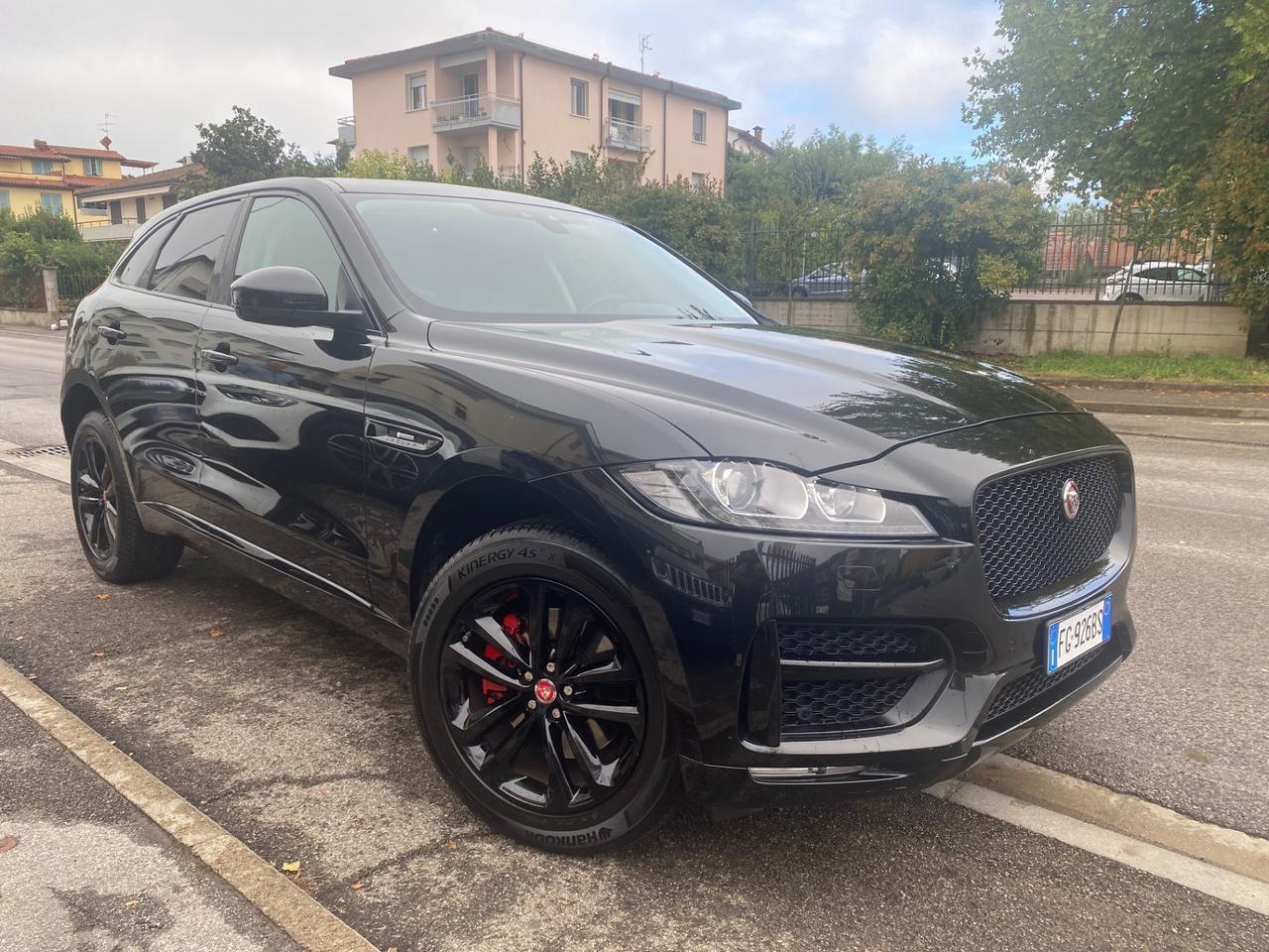 Jaguar F-Pace 2.0 D 180 CV R-Sport