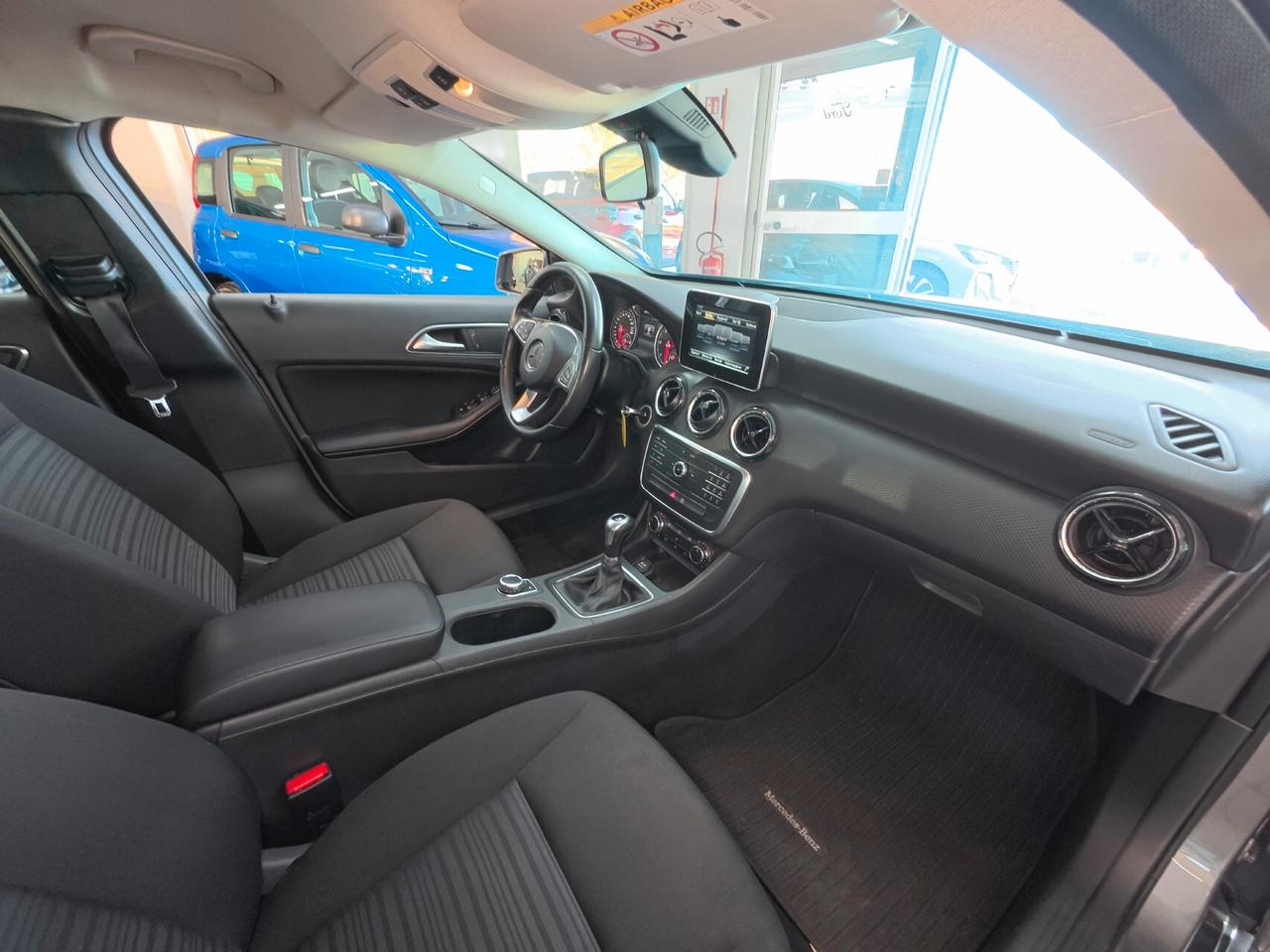 Mercedes-benz A 180 d Premium