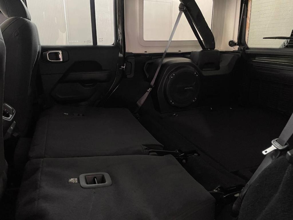 Jeep Wrangler Unlimited 2.0 Sahara 4WD Auto