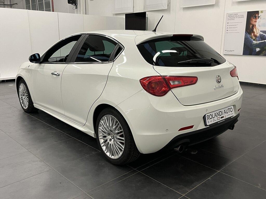 Alfa Romeo Giulia 2.2 Turbo Sprint AT8