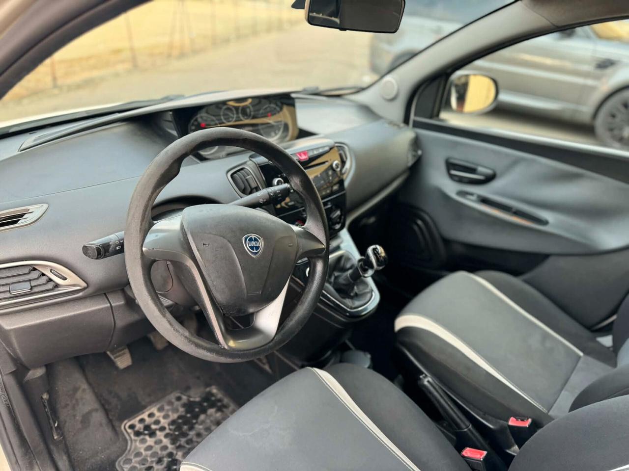 Lancia Ypsilon Anno 2014 0.9 Benz/Metano 85 CV/62 KW