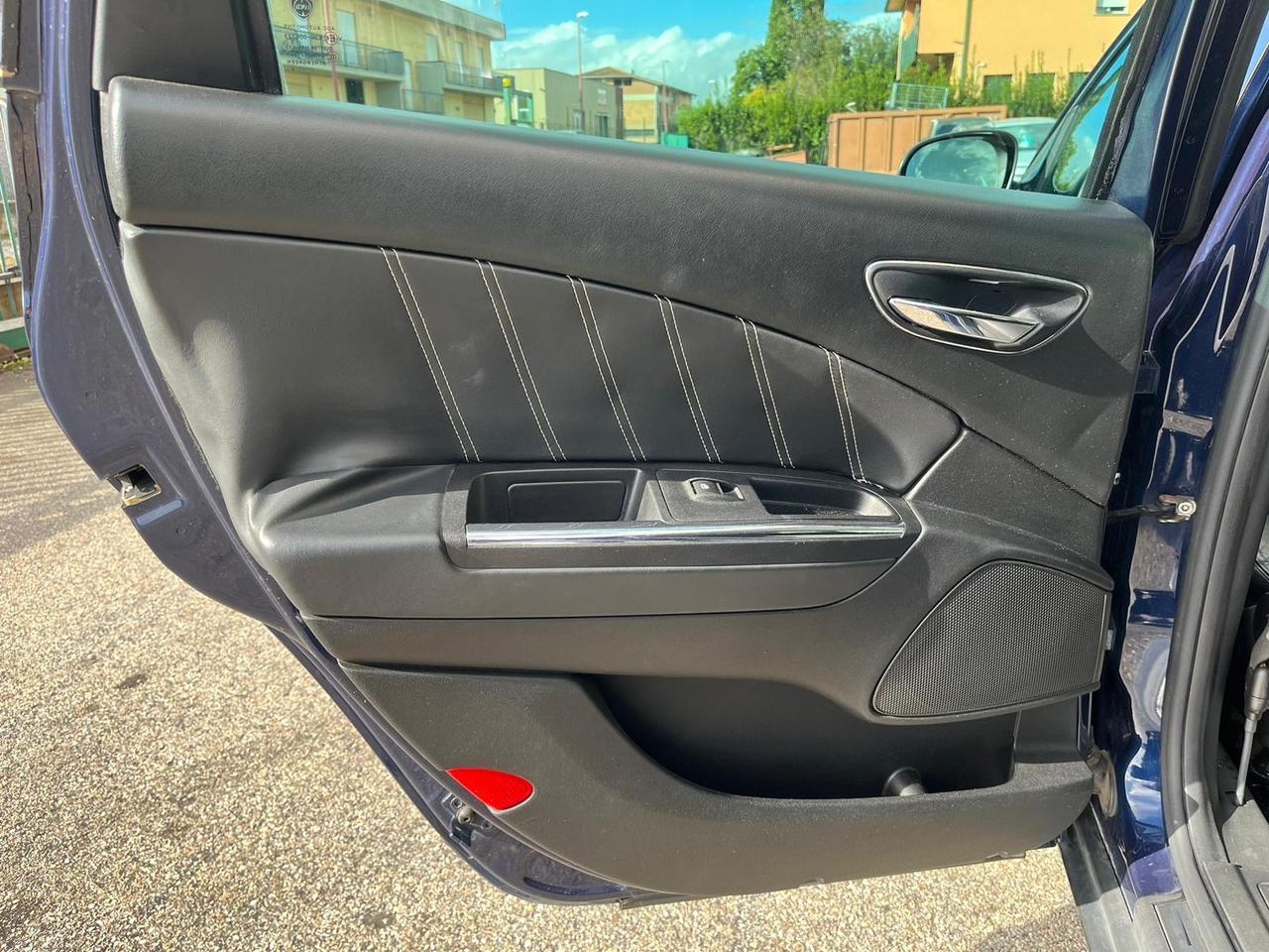 Lancia Delta 1.6 MJT DPF Platino