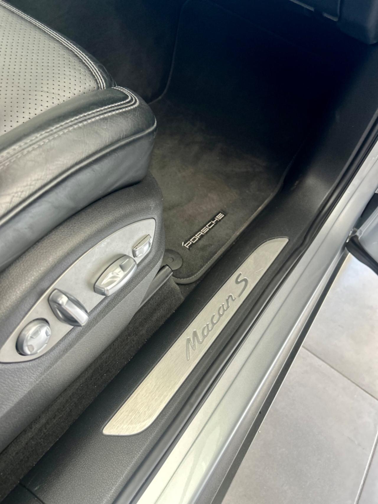 Porsche Macan 3.0 S Diesel TETTO FULL finanziabile
