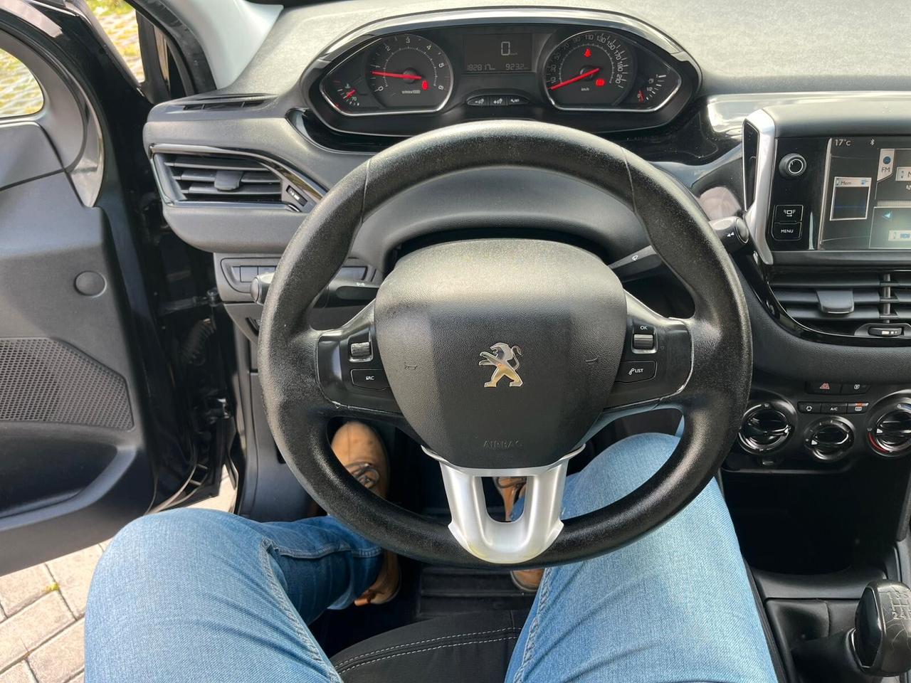 Peugeot 208 1.4hdi NEOPATENTATI CHIAMA 2013