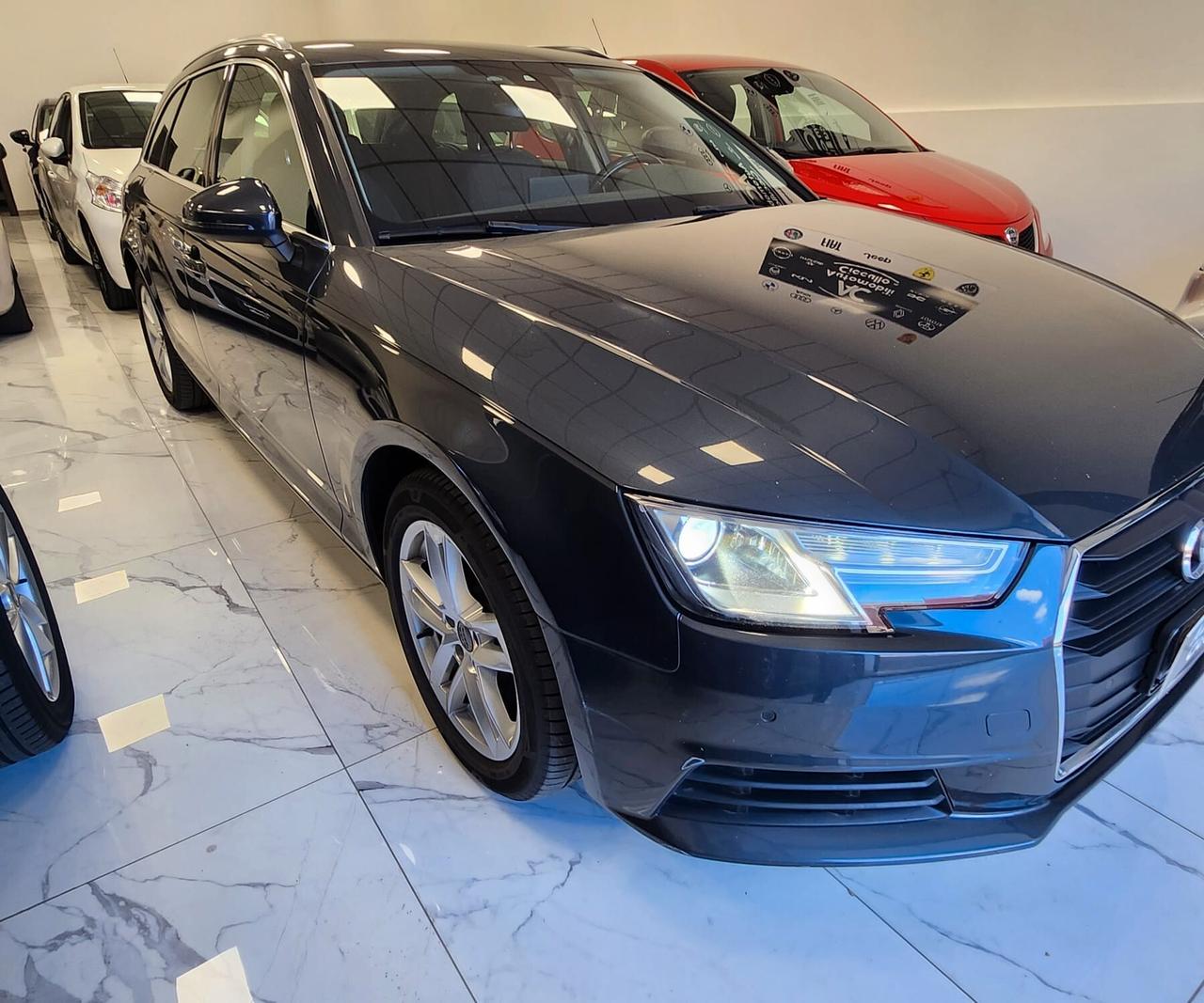 Audi A4 2.0 TDI 150 CV ultra S tronic Design