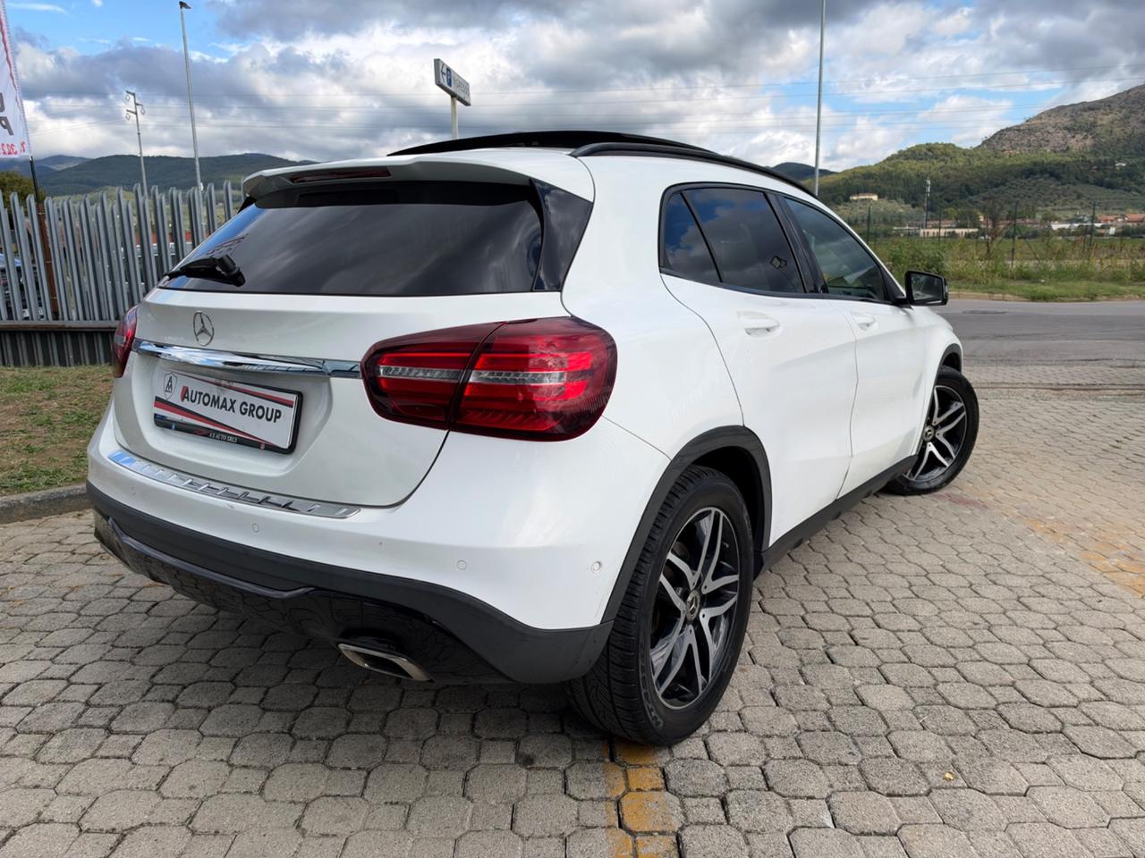 Mercedes-benz GLA 200 d Automatic 4Matic Premium Night Edition