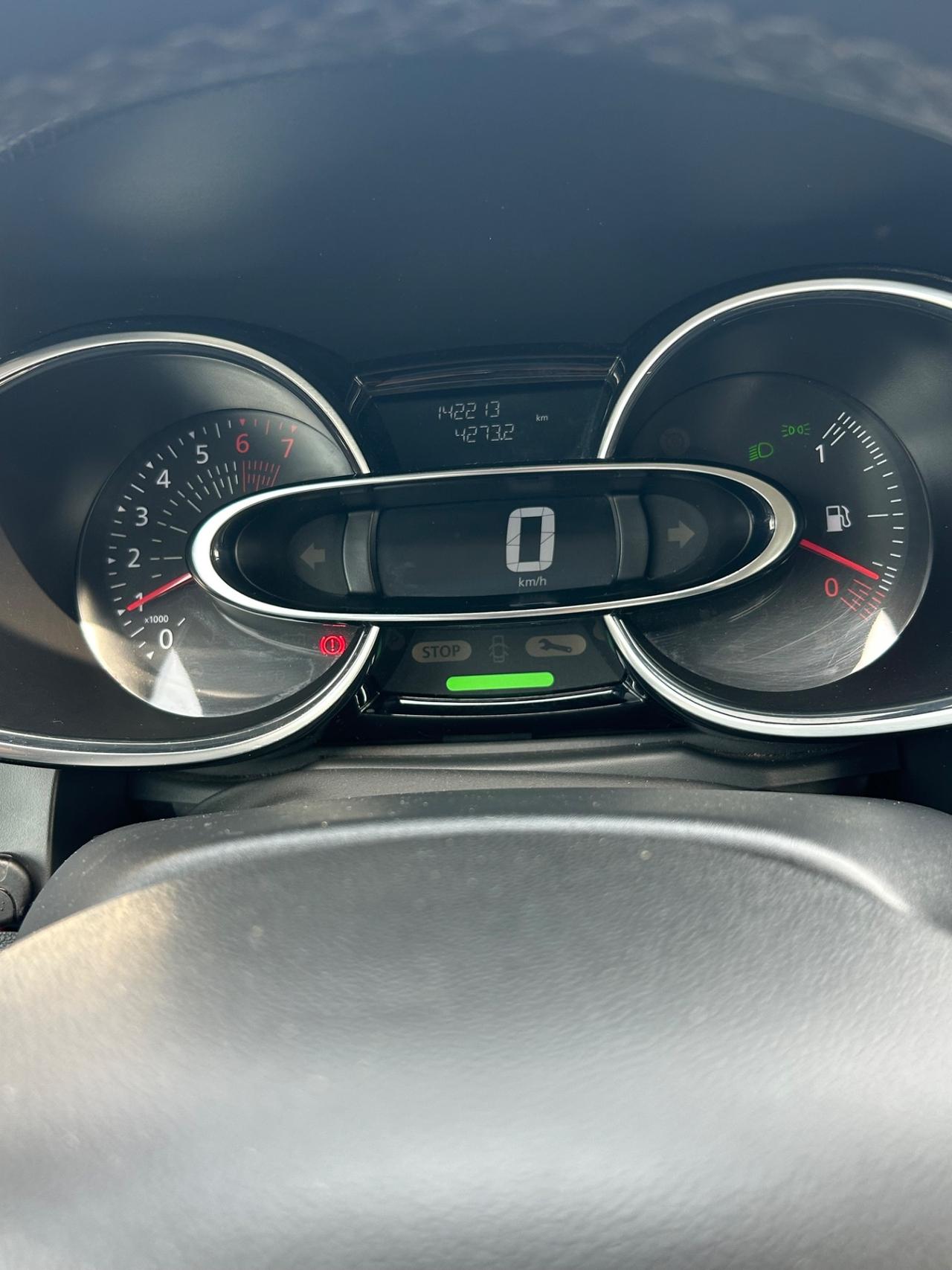 Renault Clio TCe 12V 90 CV 5 porte Moschino Intens