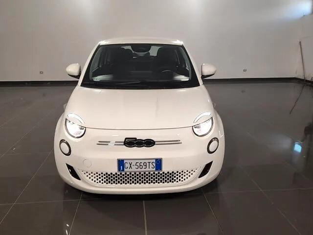 Fiat 500 500e Berlina 23,8 kWh La Prima