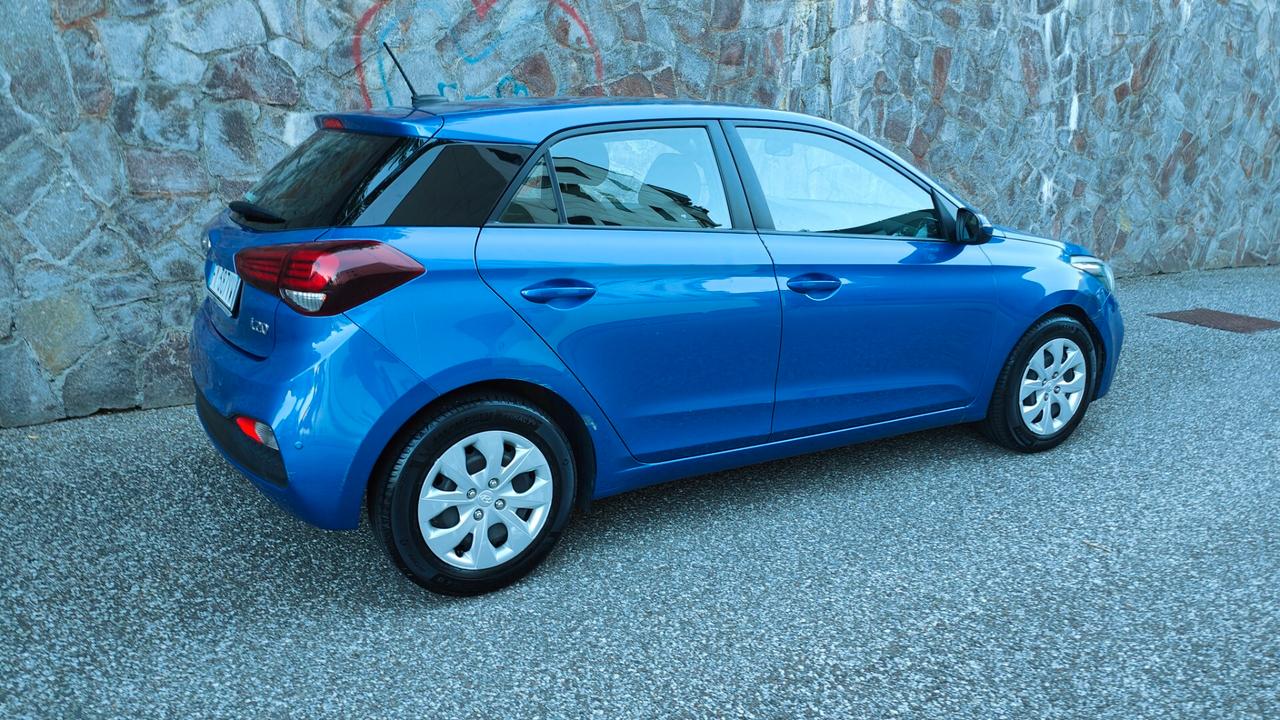 Hyundai i20 1.2 5 porte Tech