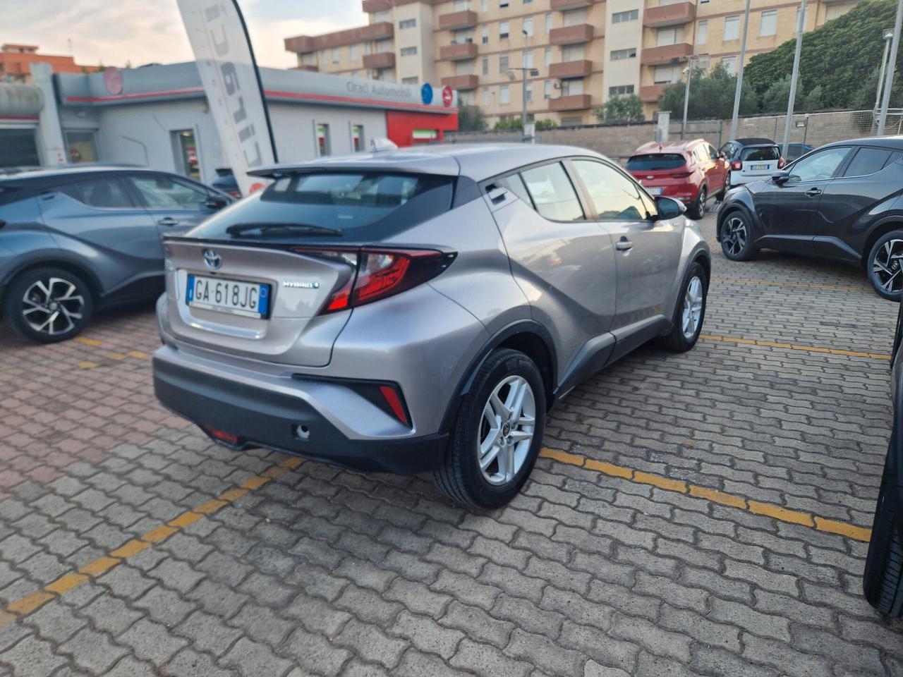 Toyota C-HR 1.8 Hybrid E-CVT Active