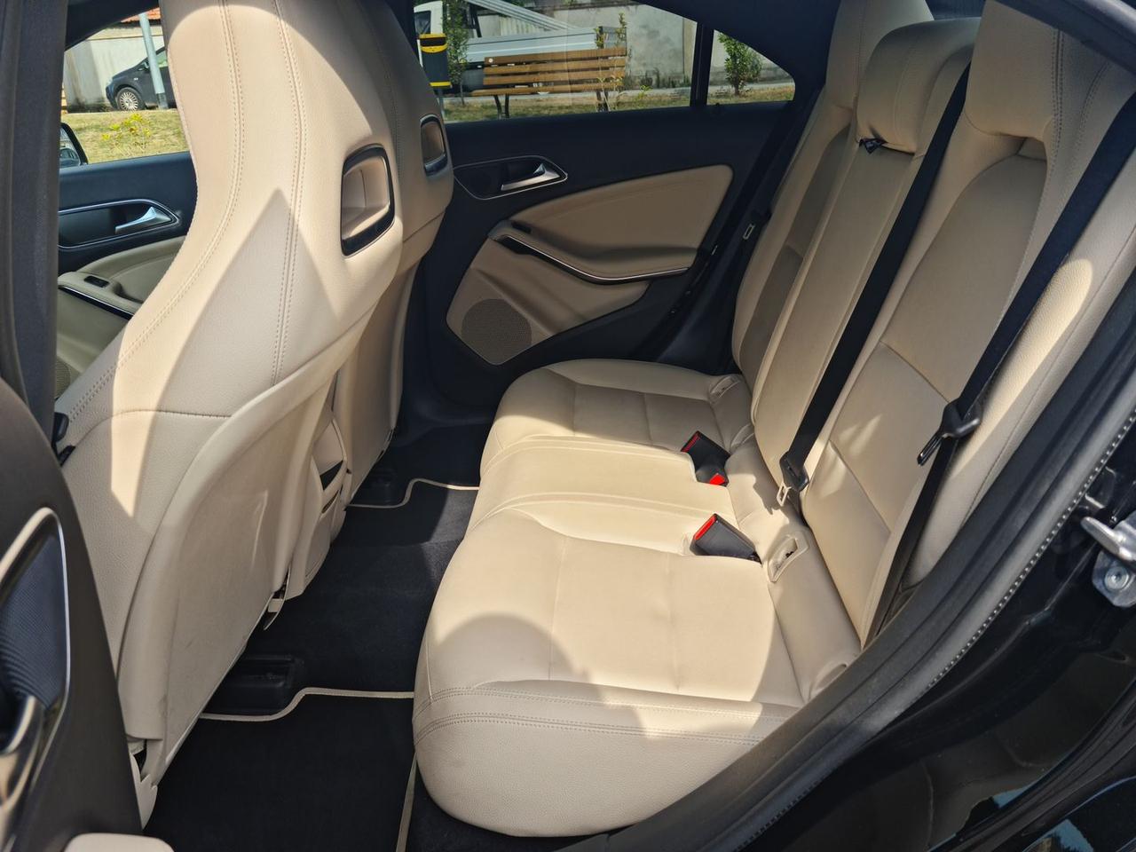 Mercedes-Benz CLA 180 BLUE EFICENCY PREMIUM #6083