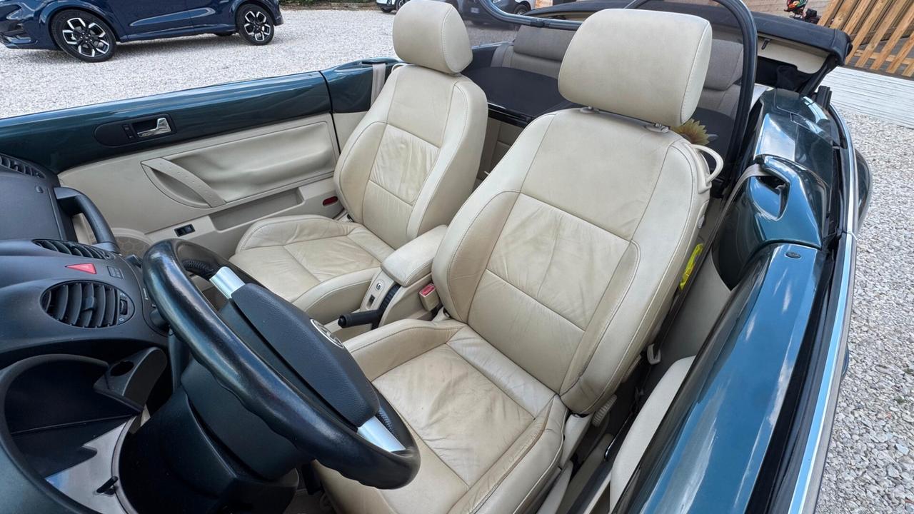 Volkswagen New Beetle 1.8 T 20V Cabrio