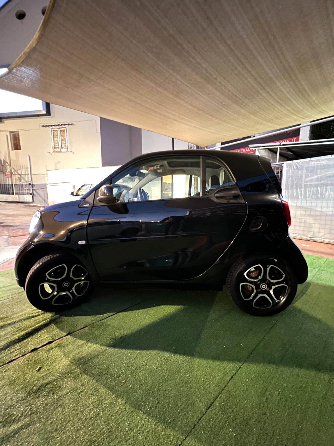 Smart ForTwo 1.0 71 cv Navi.Bracciolo-Cambio Automatico