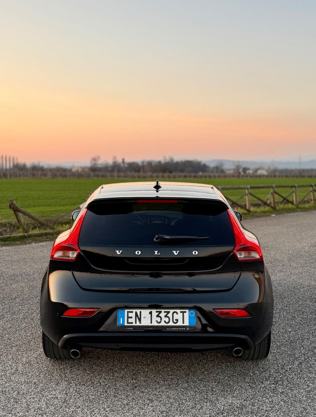 Volvo V40 D3 Geartronic Summum