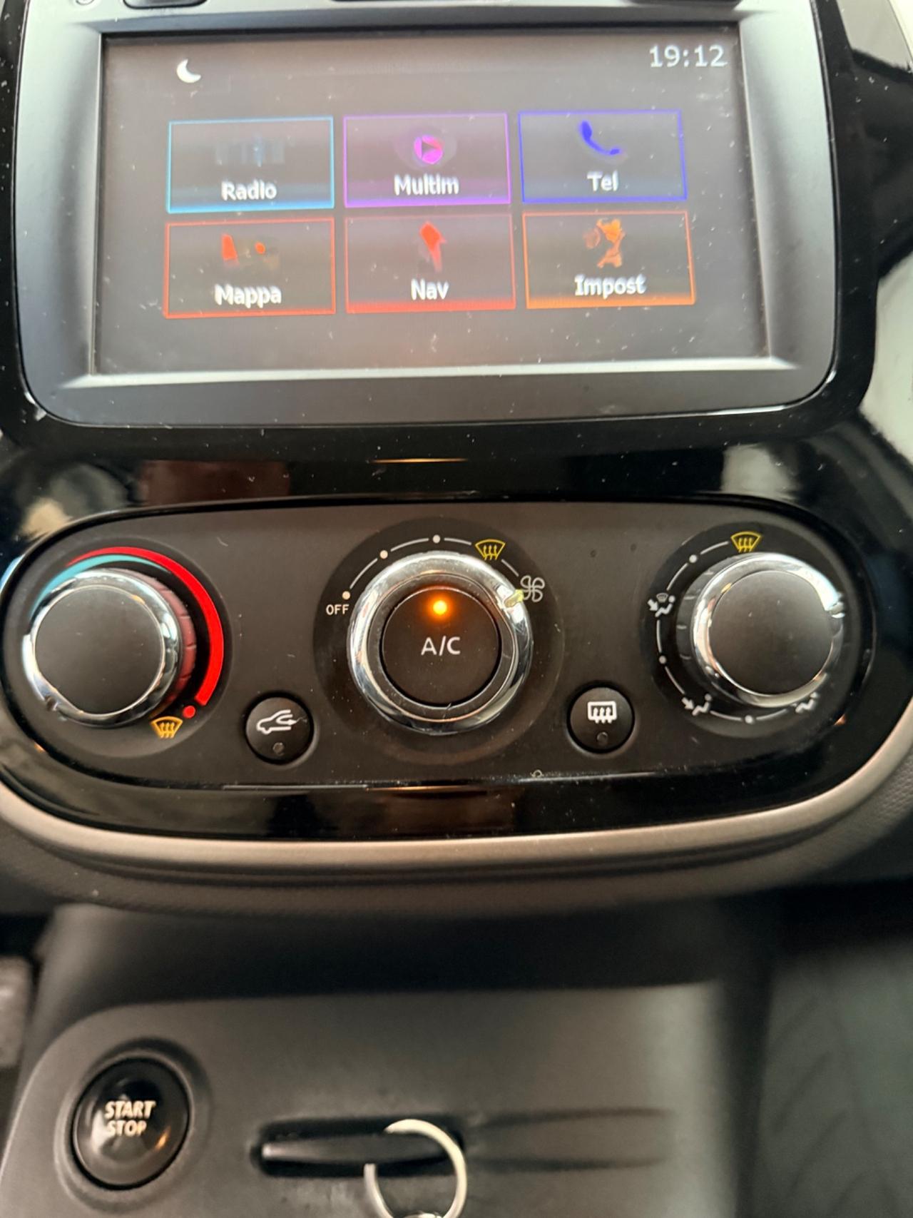 Renault Captur 1.5 dCi 8V 90 CV Energy Iconic Neopatentati 12/2015 Euro 6B