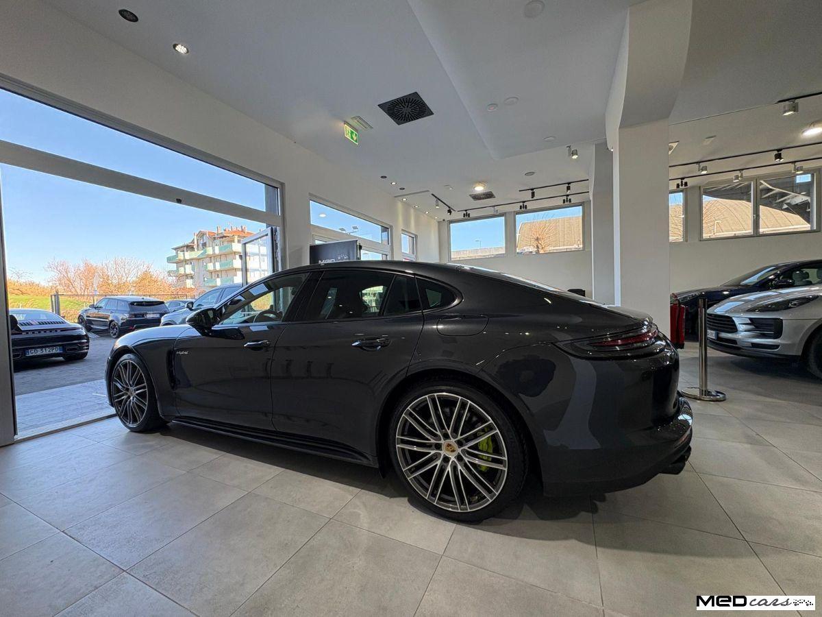 PORSCHE - Panamera - 4 E-Hybrid