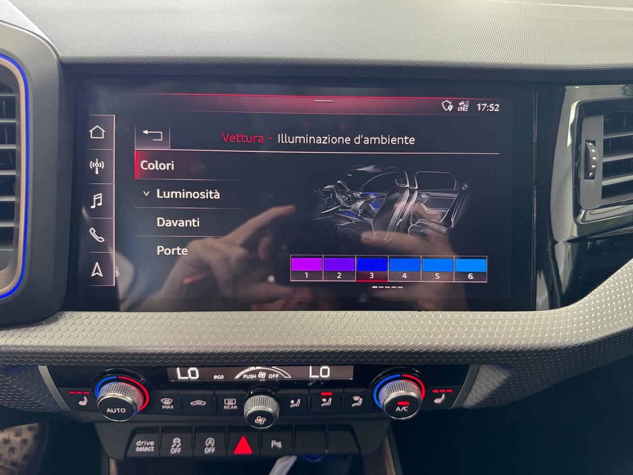 Audi A1 citycarver 30 TFSI S tronic Identity Contrast