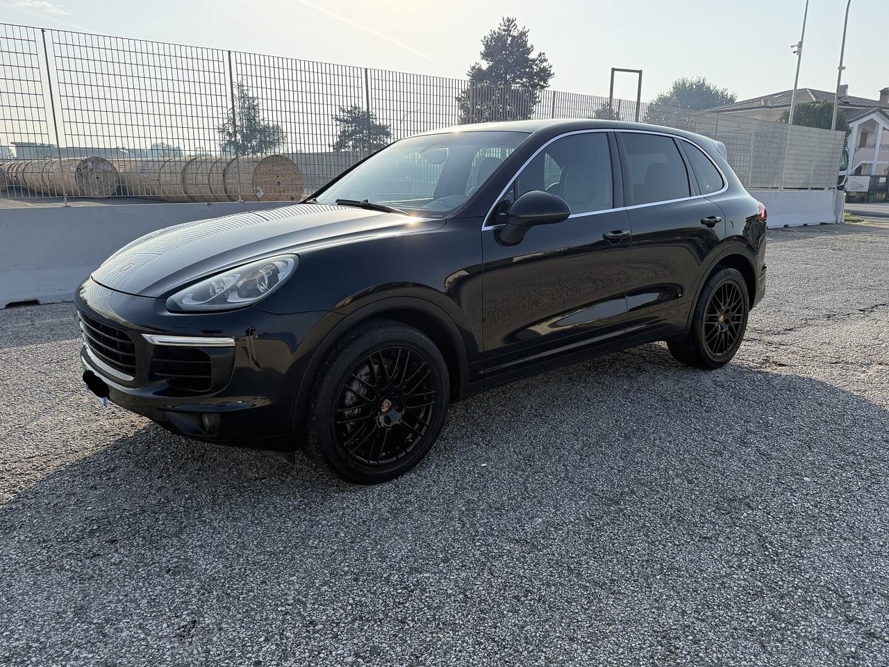 PORSCHE CAYENNE DIESEL NAVI PASM LED