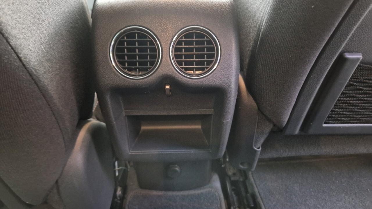 Peugeot 3008 1.6 HDi 115CV Allure