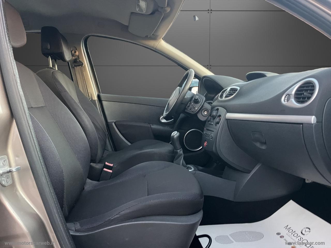 RENAULT Clio 1.2 TCE 100 CV SporTour Dynamique