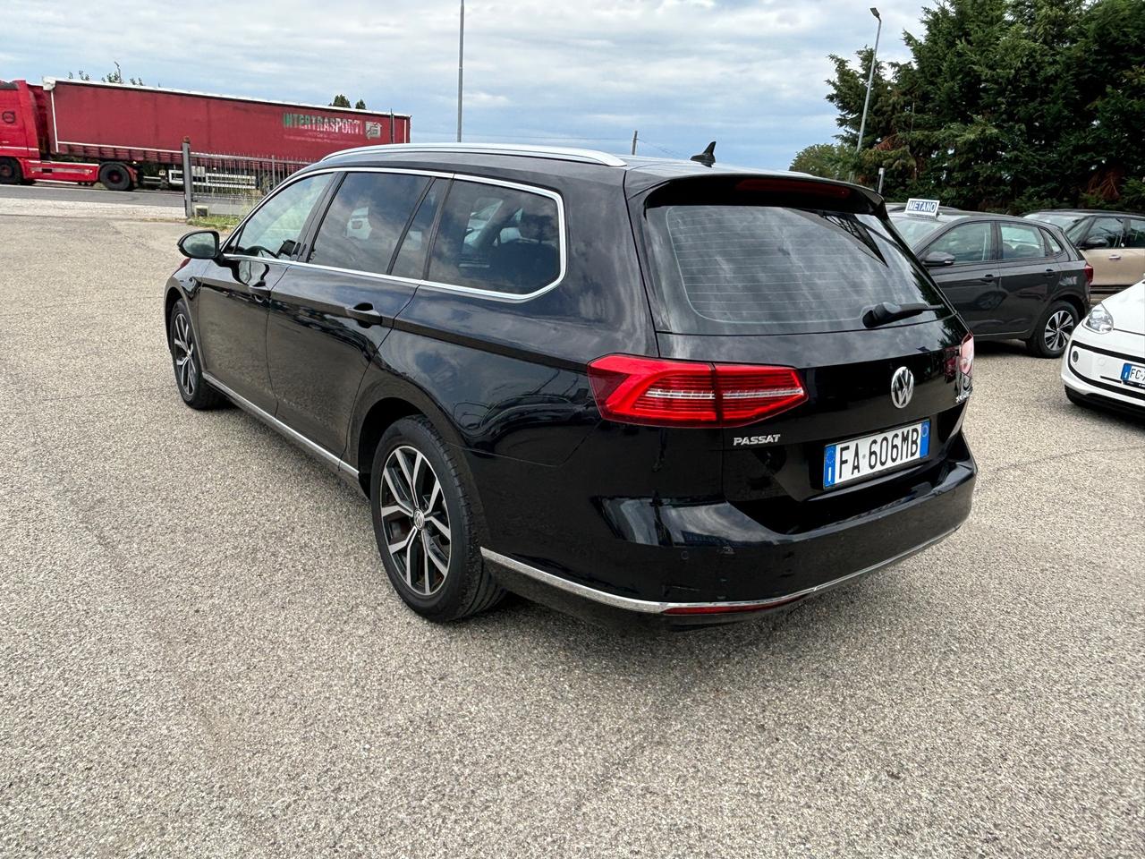 Volkswagen Passat Variant 2.0 TDI Highline BlueMotion Technology - 2015