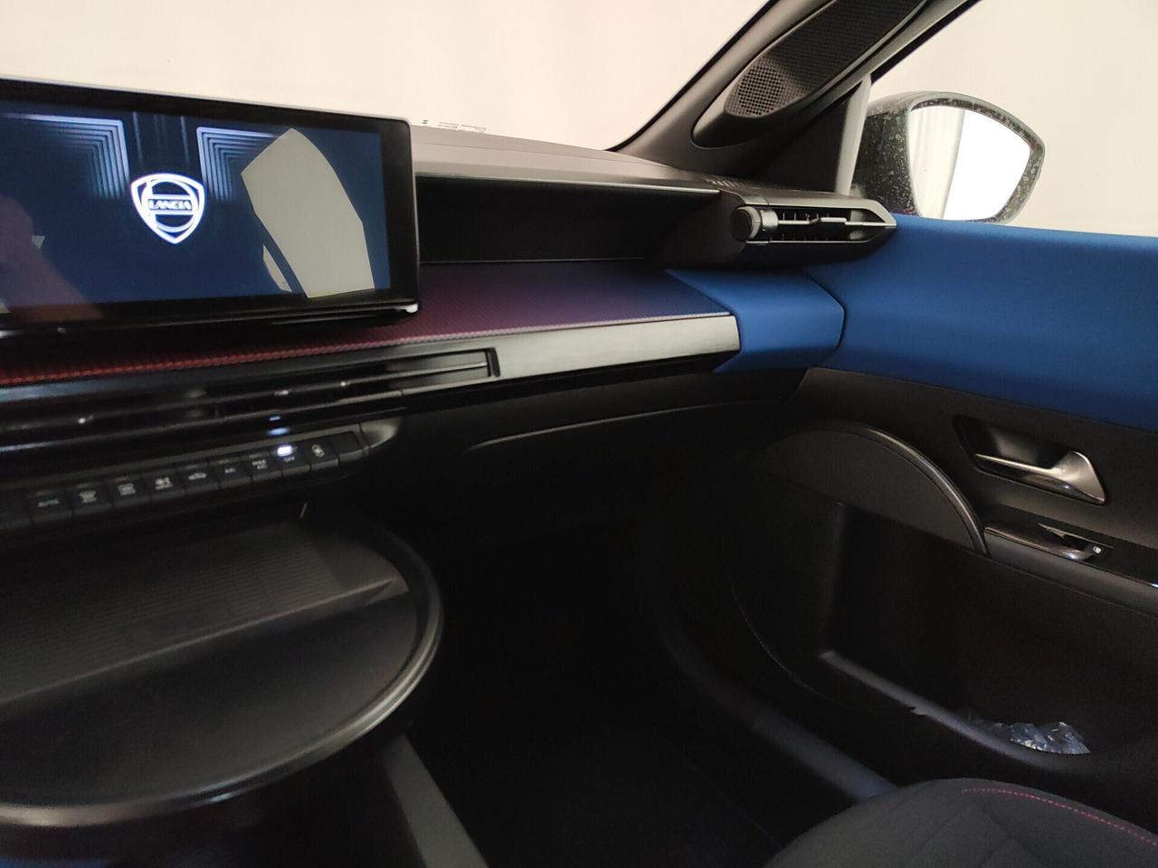 Lancia Ypsilon Hybrid e-DCT HF Line