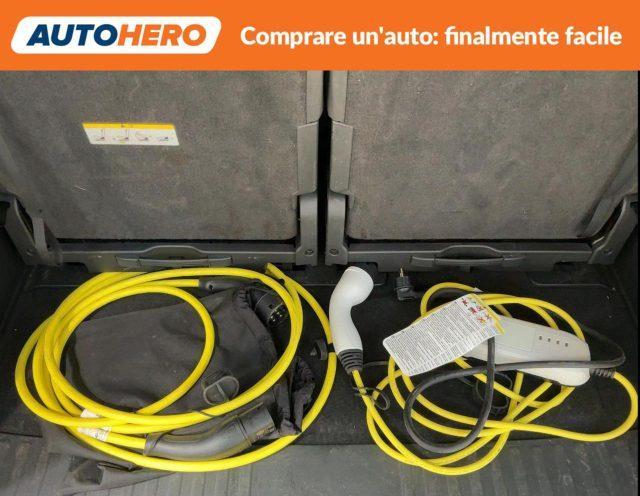 VOLKSWAGEN ID.Buzz Pro Passo Lungo