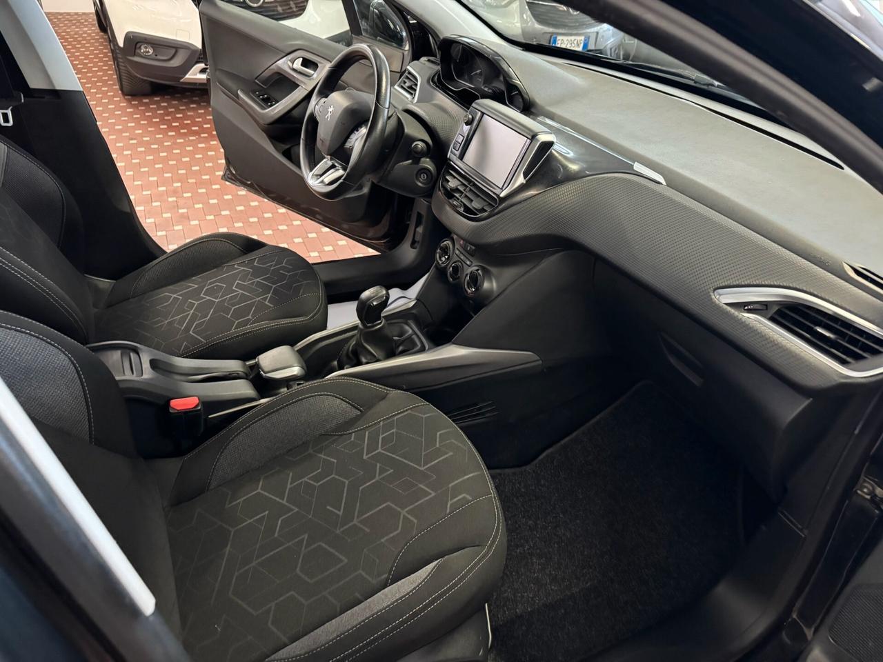 Peugeot 2008 PureTech 82 Active - IDEALE PER NEOPATENTATI