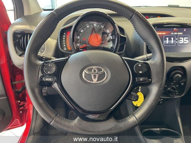Toyota Aygo Aygo Connect 1.0 VVT-i 72 CV 5 porte x-play
