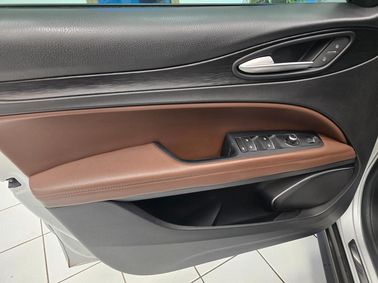 Alfa R. Stelvio 2.2 Turbodiesel 210 CV AT8 Q4 Super