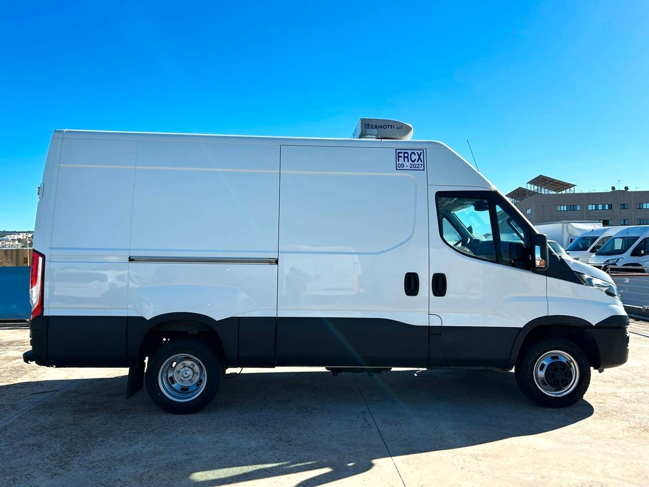Iveco Daily 35C15 Furgone gemellato Isotermico