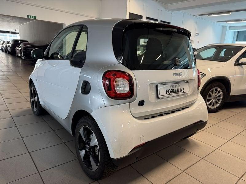 smart fortwo EQ Passion