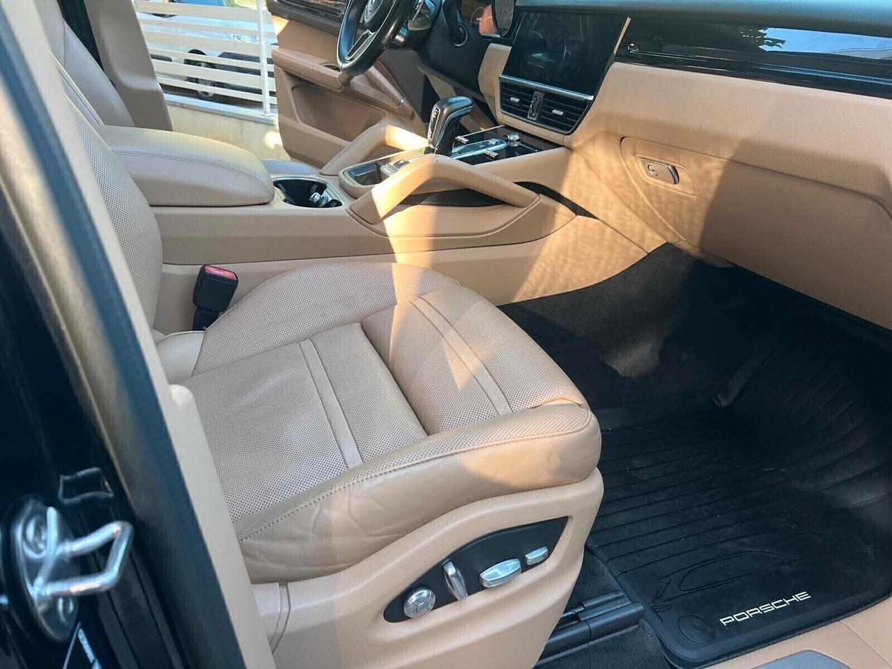 PORSCHE CAYENNE 2.9 V6 S 2018