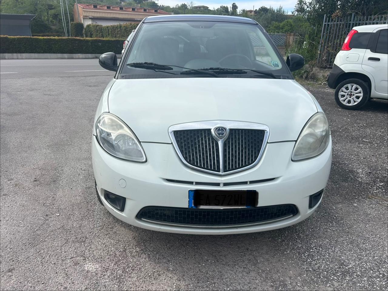 Lancia Ypsilon 1.2 Platino