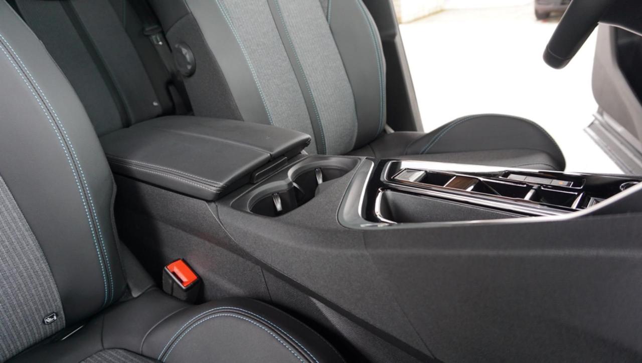 Peugeot 3008 BlueHDi 130 S&S EAT8 Allure Pack