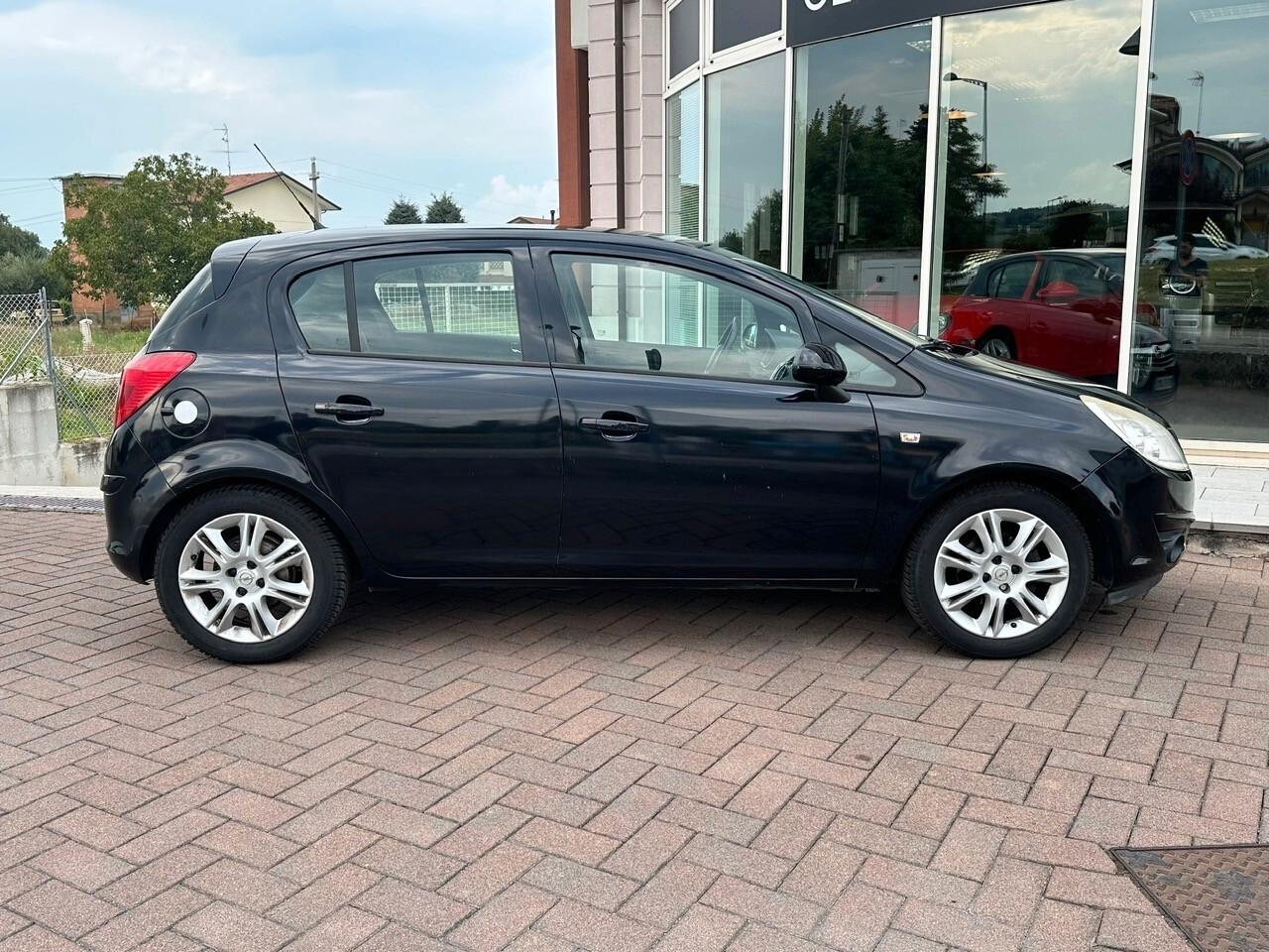 Opel Corsa 1.2 Cosmo *NEOPATENTATI