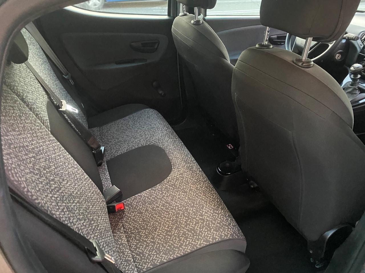 Lancia Ypsilon 1.0 5 porte Hybrid Ecochic Gold