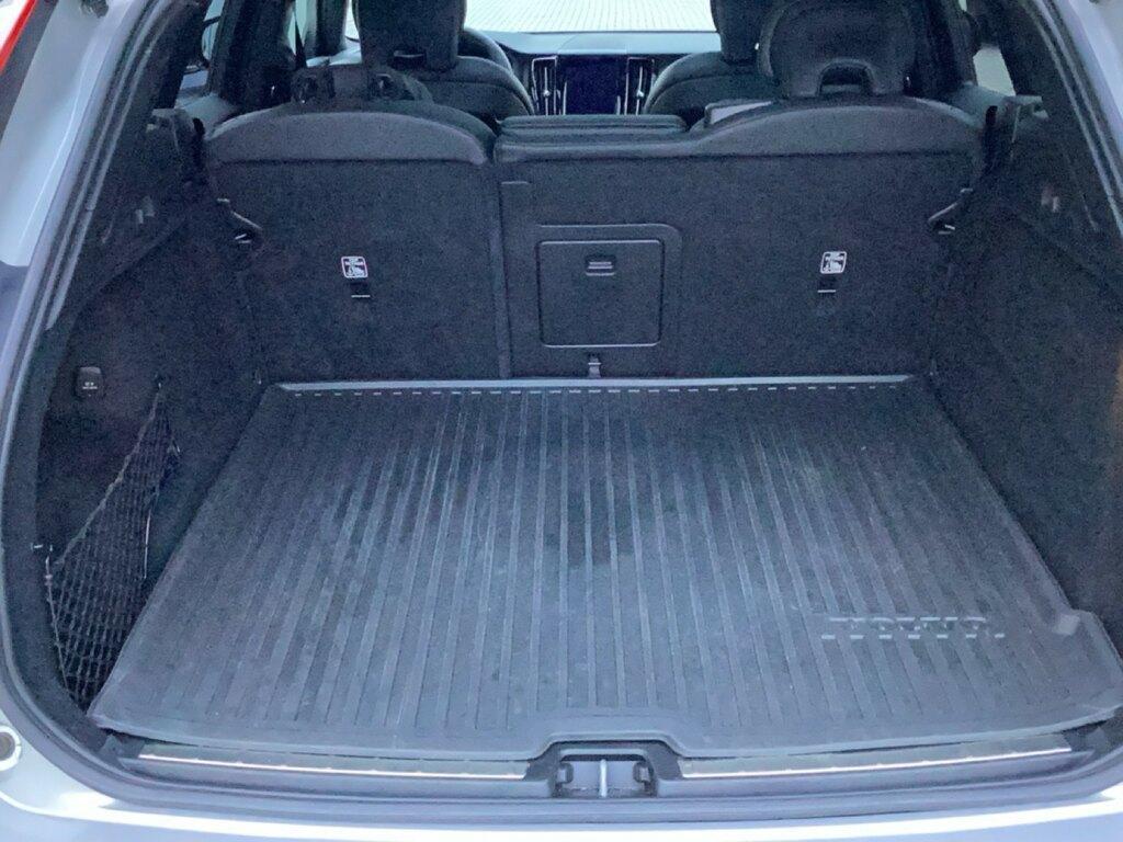 Volvo XC60 2.0 B4 Plus Dark automatico